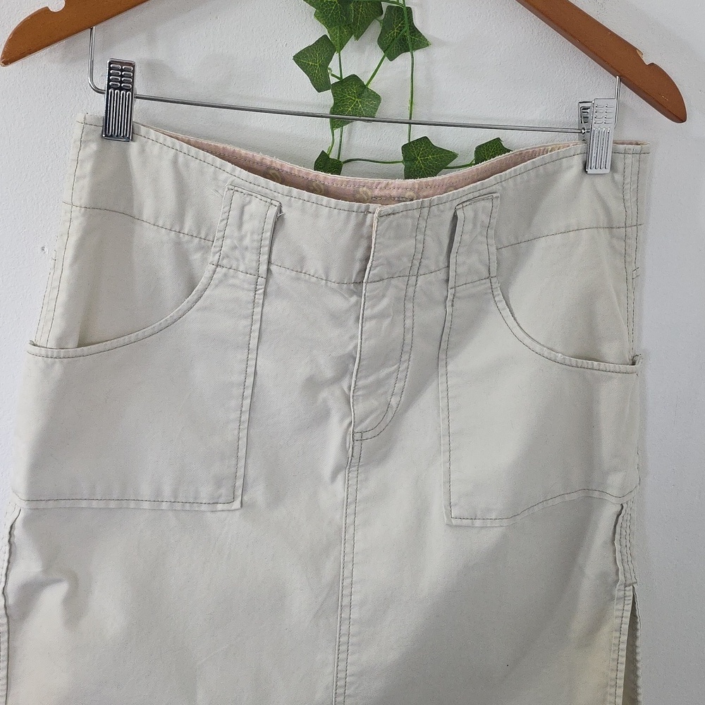 American Eagle Outfitters Khaki Cargo Skirt - Picture 3 of 10
